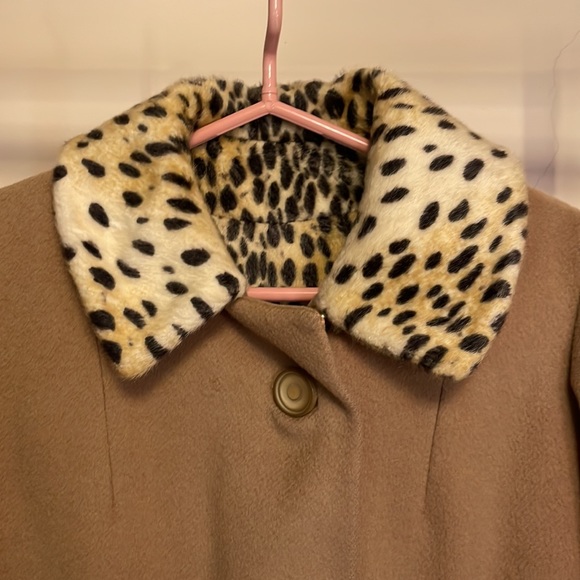 Vintage 60s 70s Leopard Coat - Picture 2 of 8